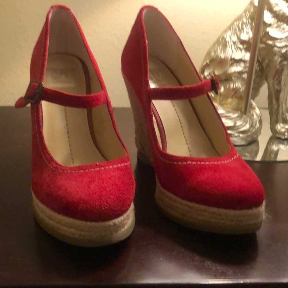 DV by Dolce Vita, red suede, Mary-Jane style raffia wedge heel.